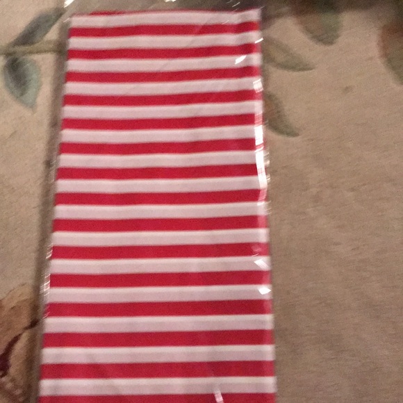 Neue and rare Christmas party table cover - Picture 2 of 2